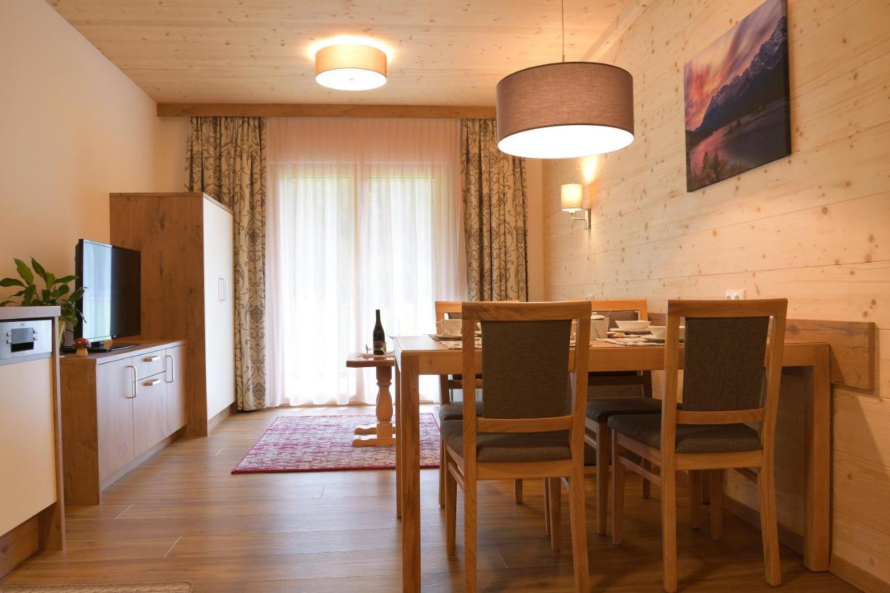 Villa Alpin Holzgau Bagian luar foto